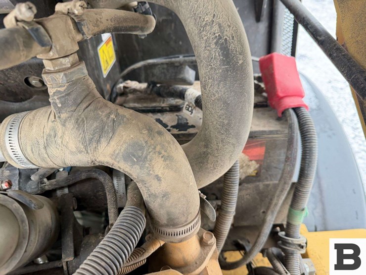 2013-caterpillar-906-image-42