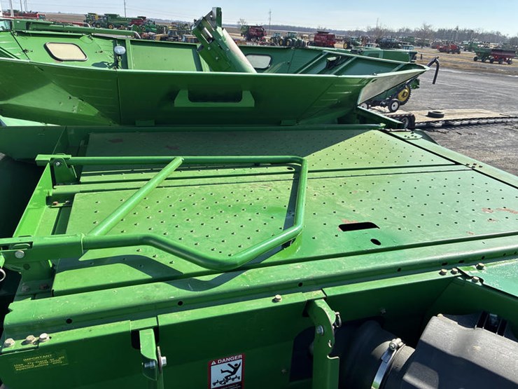 2013-john-deere-s670-image-85