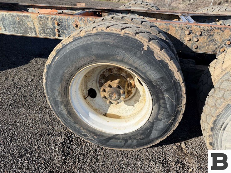 1985-ford-8000-image-20