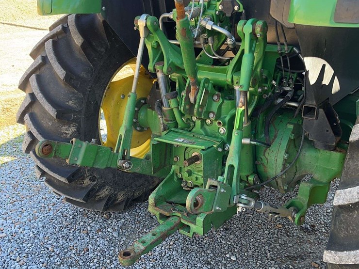 2015-john-deere-5100m-image-16