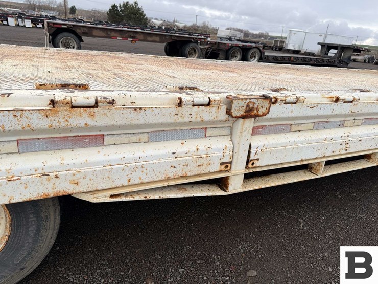 1981-haull-flatbed-equipment-trailer-image-23