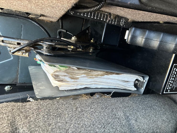 new-holland-tr89-image-107