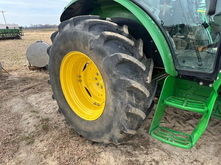 2011-john-deere-5090m-image-10