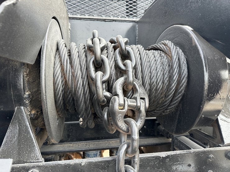 2013-peterbilt-367-image-10