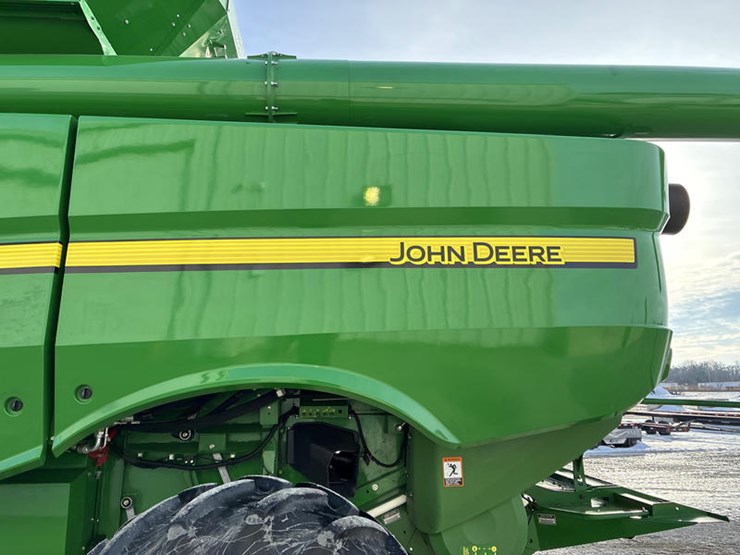 2015-john-deere-s680-image-16