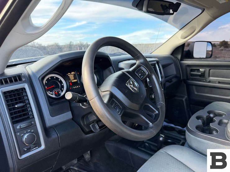 2015-dodge-2500-image-37