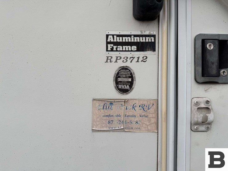 2006-raptor-3712ts-travel-trailer-image-51