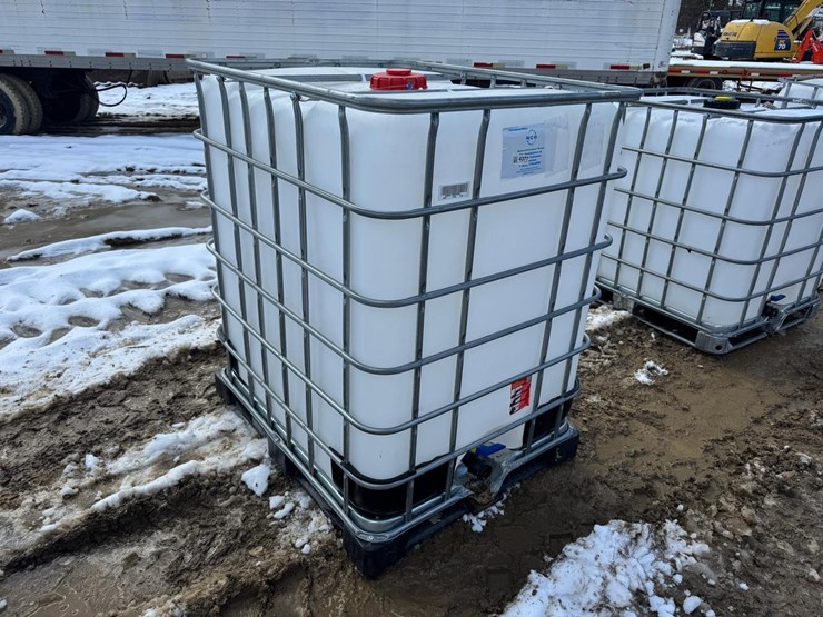 water-tank-tote-image-4