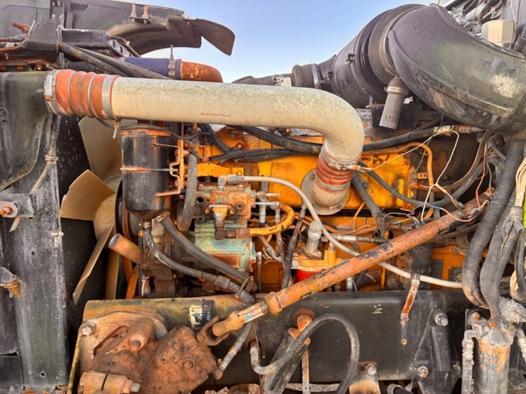 2001-peterbilt-378-image-7