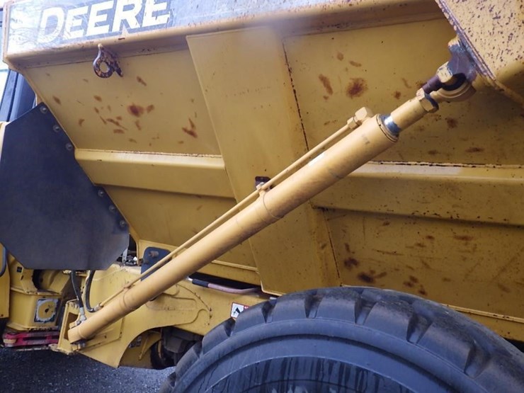 deere-300d-ii-image-11