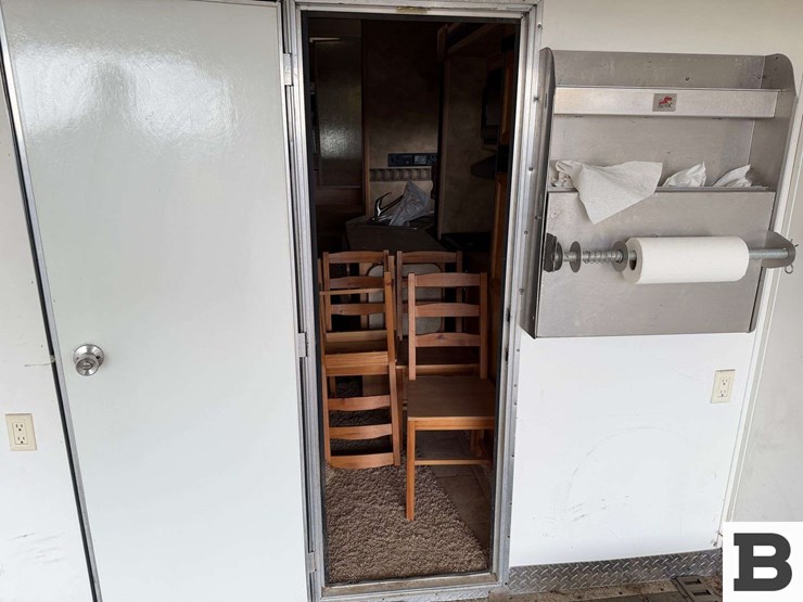 2006-raptor-3712ts-travel-trailer-image-32