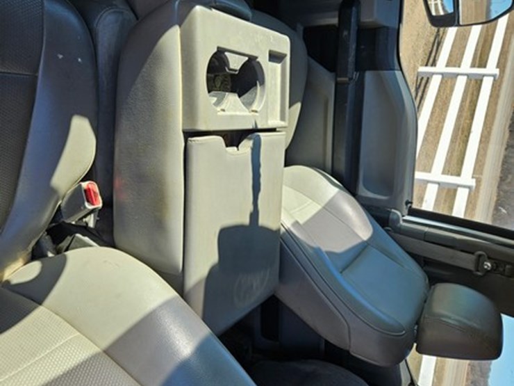 2017-ford-f250-xl-image-26