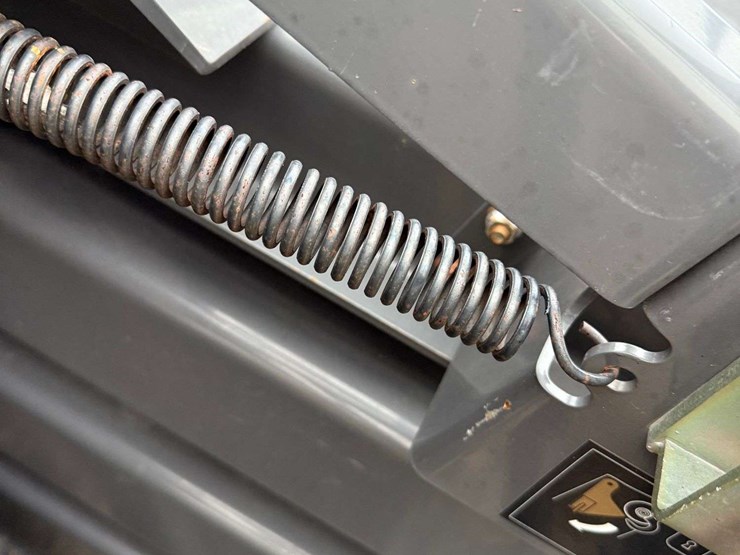 massey-ferguson-2270xd-image-19