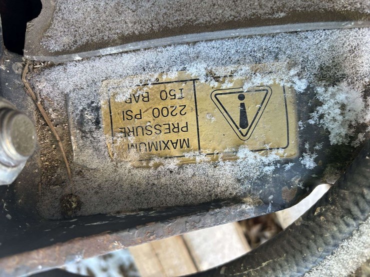 backhoe-jackhammer-image-6