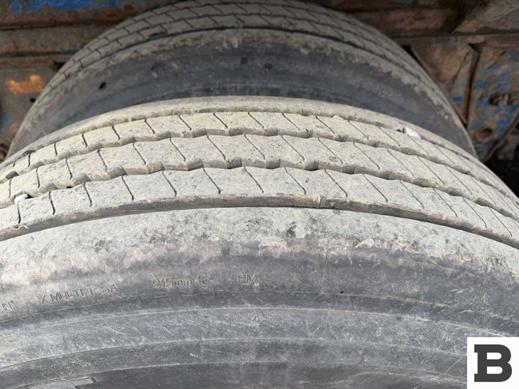 1993-utility-40'-image-20