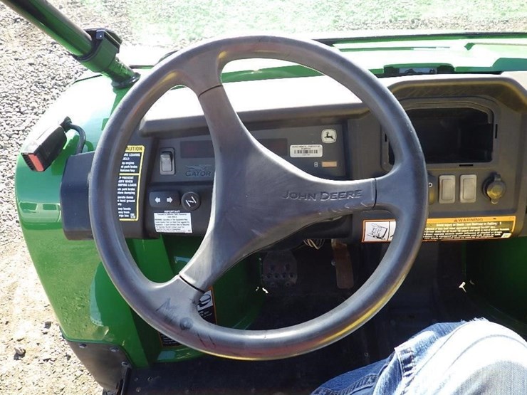 john-deere-gator-image-19