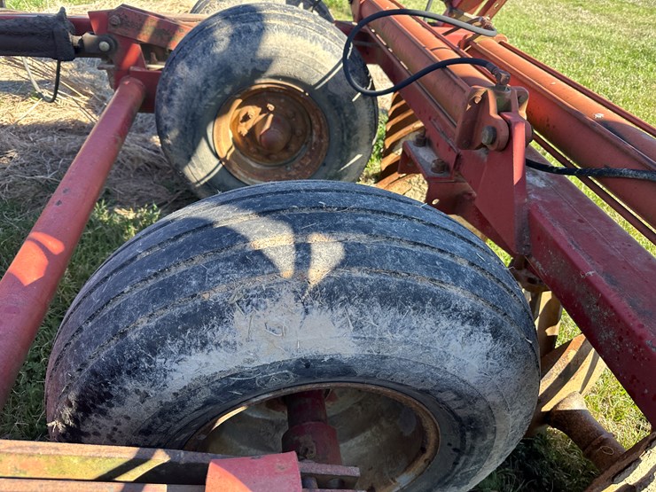 case-ih-3900-image-7