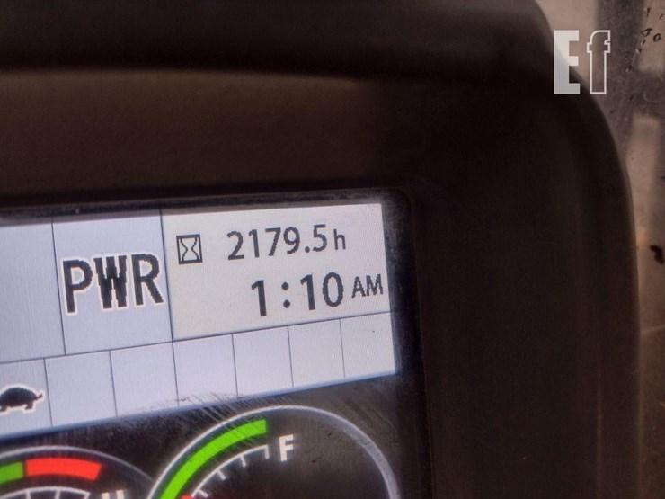 2019-deere-75g-image-6