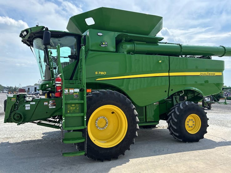 2022-john-deere-s780-image-8