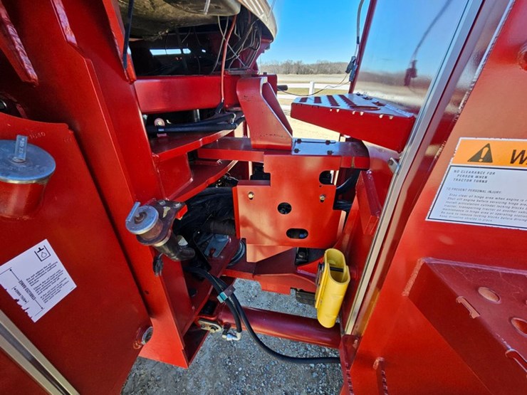 case-ih-375-image-18