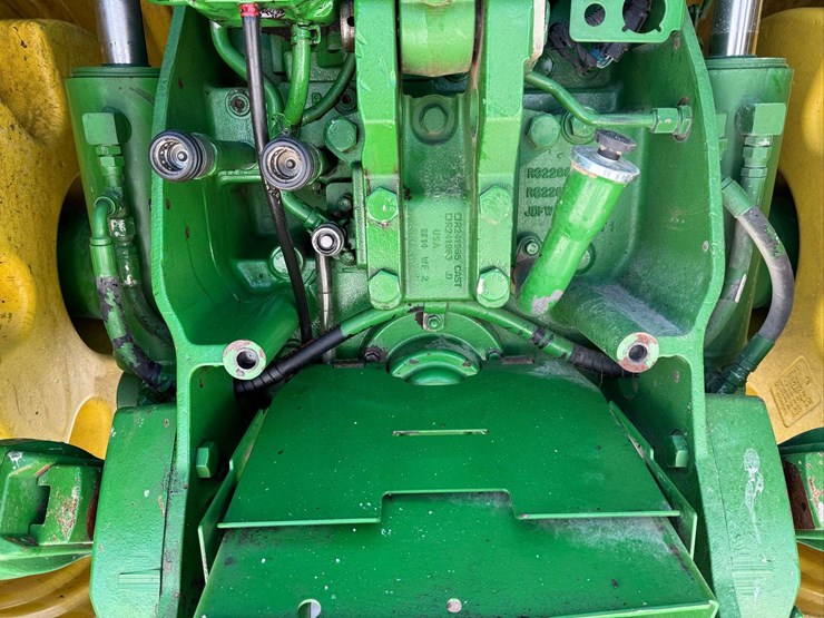 2012-john-deere-8310r-image-56