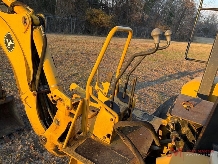 john-deere-110-image-16