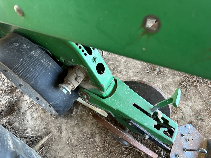 john-deere-8-image-11