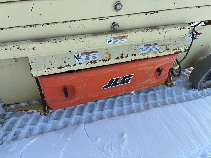 jlg-3246es-image-9