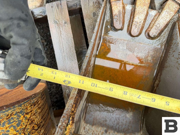 2017-deere-35g-image-48