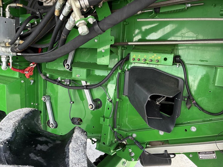 2015-john-deere-s680-image-54