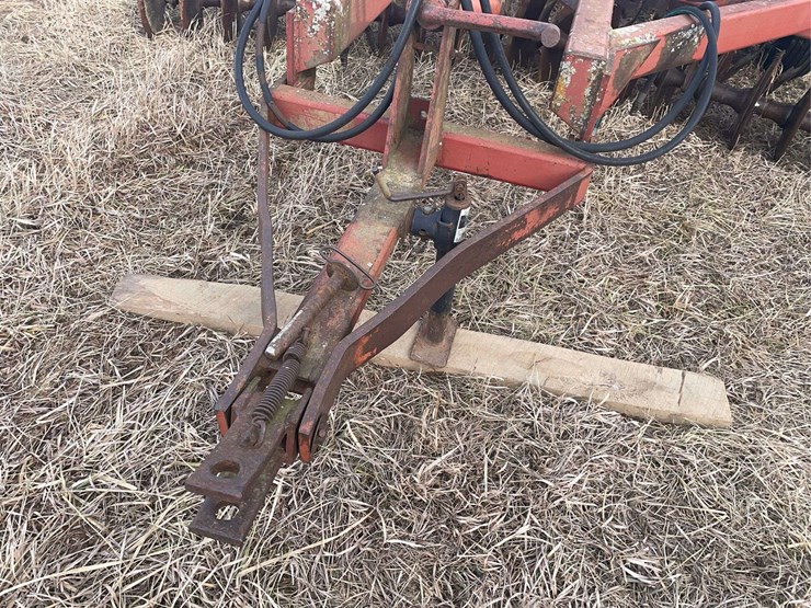 international-490-image-3