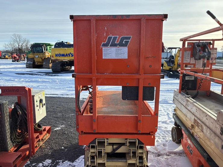 2016-jlg-1932es-image-14