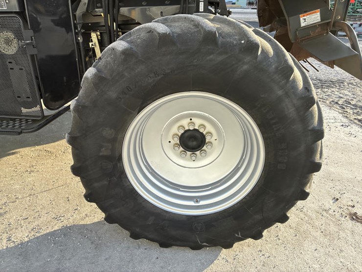 2010-case-ih-8120-image-44