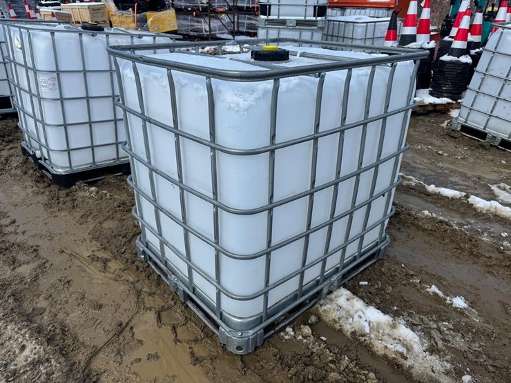 water-tank-tote-image-3