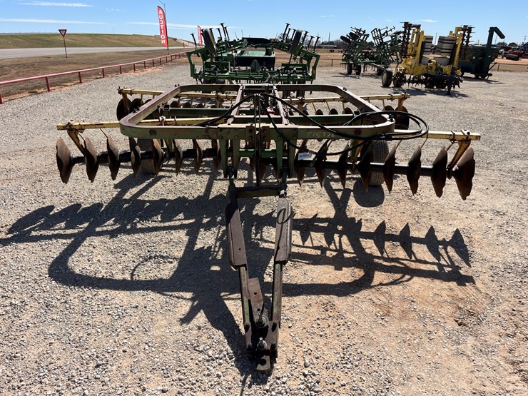 john-deere-210-image-4