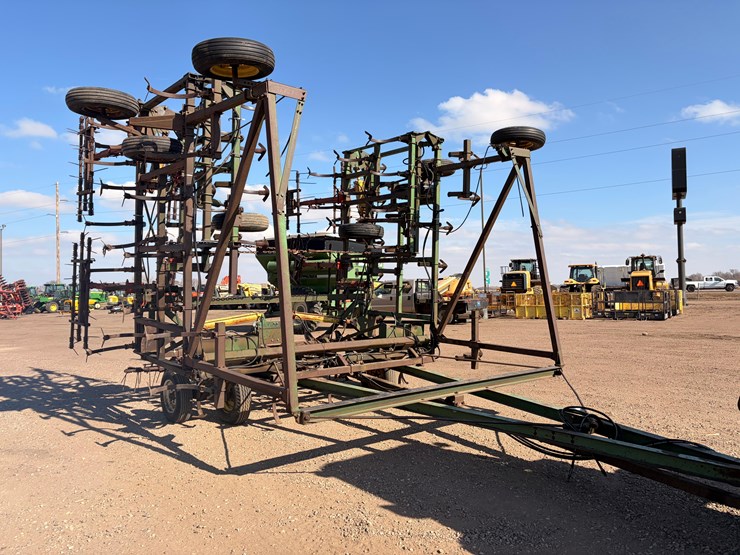 john-deere-1010-image-2