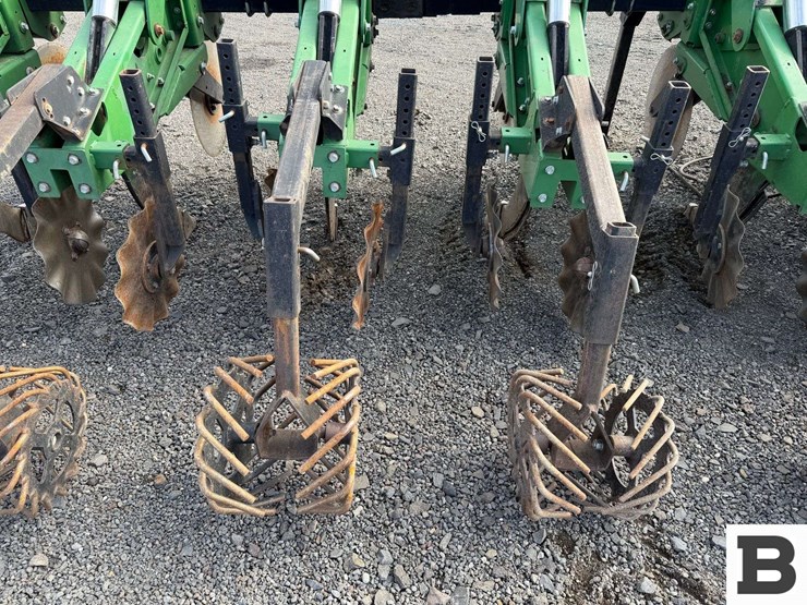 schlagel-mfg.-ripper,-implement-dolly,-great-plains-corn-planter-image-26