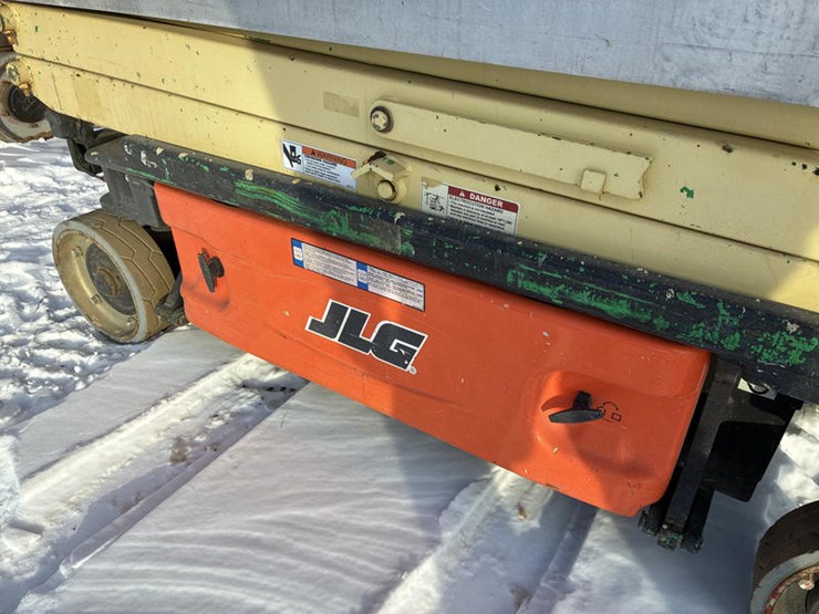 2007-jlg-1930es-image-10