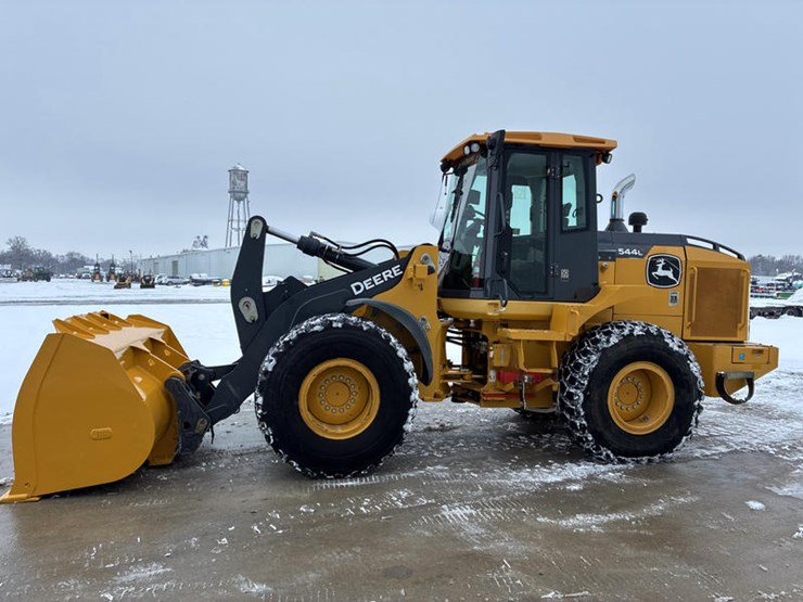2019-deere-544l-image-11