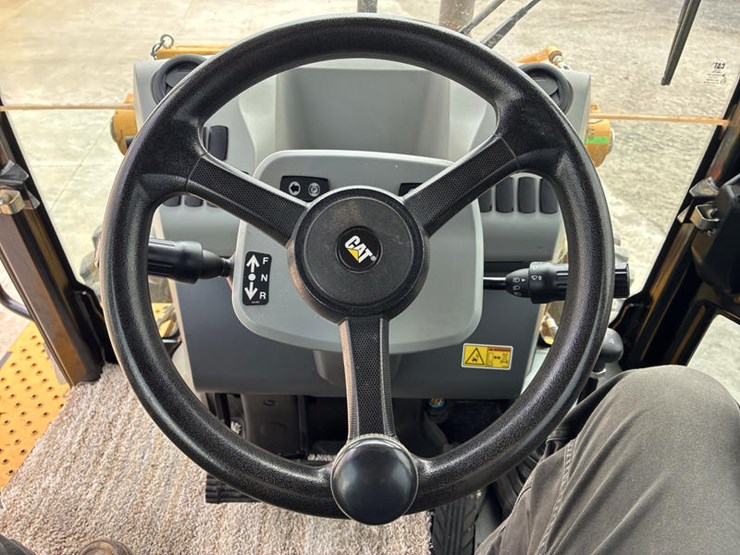 2017-caterpillar-415f2-image-67