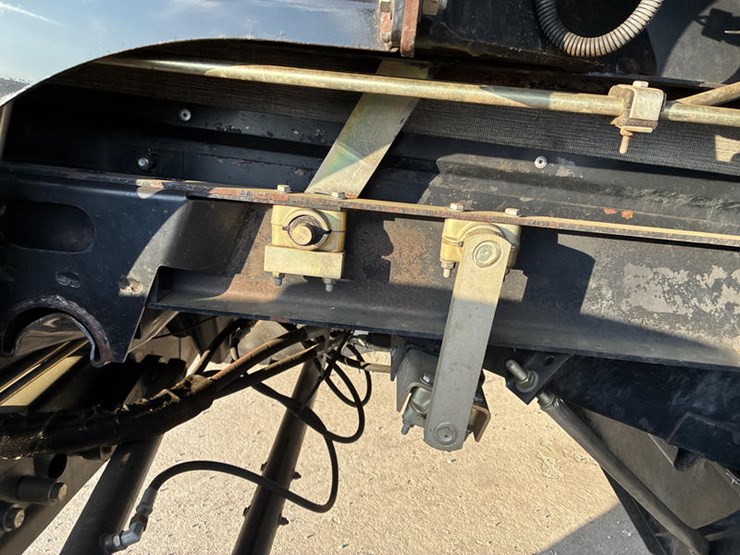 2010-case-ih-8120-image-73