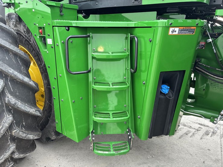 2025-john-deere-9r-590-image-39