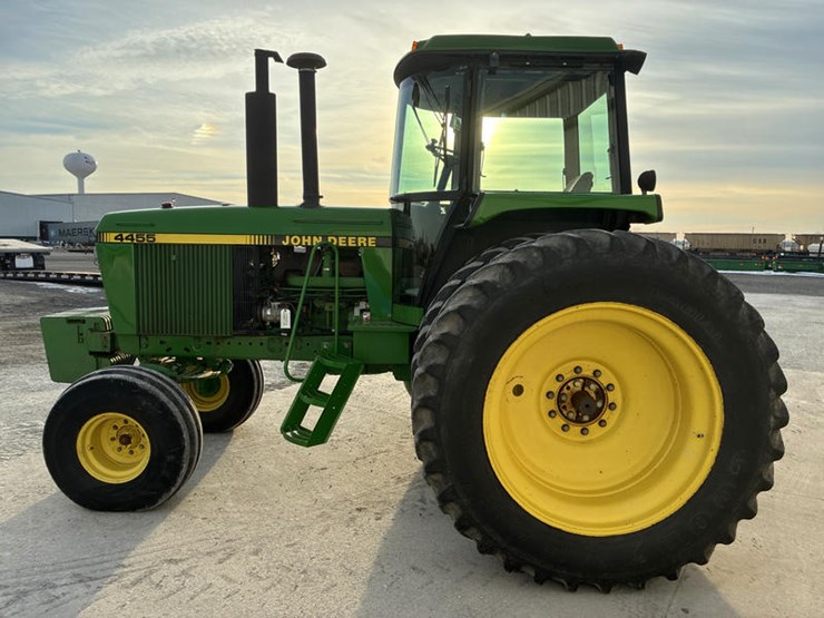 1990-john-deere-4455-image-11