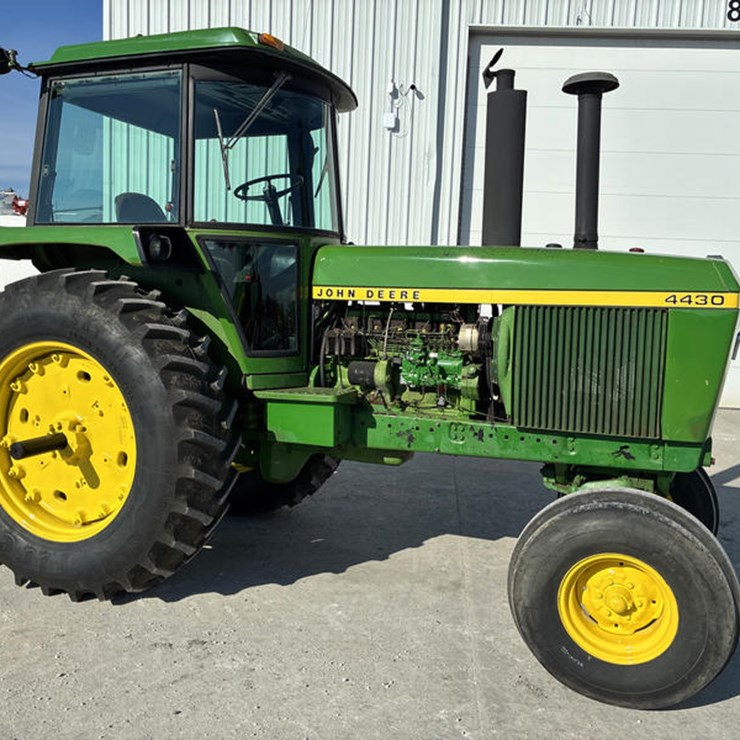 1976 JOHN DEERE 4430