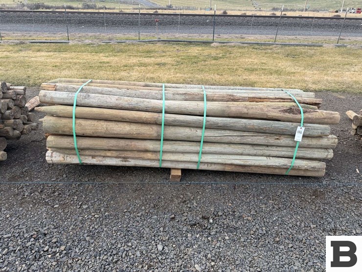 ..-wooden-posts-image-1