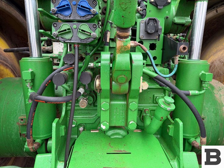 2014-john-deere-8310rt-image-33