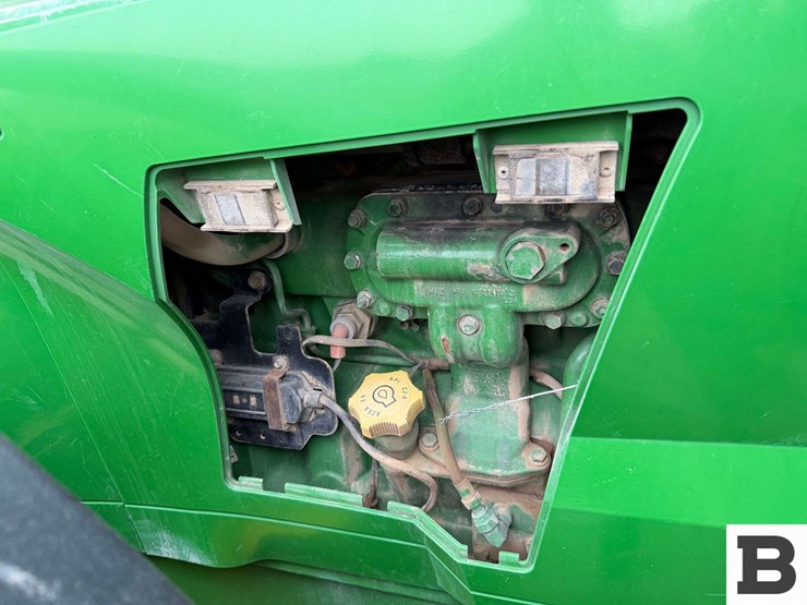 2012-john-deere-7260r-image-17