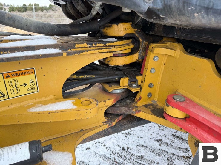 2013-caterpillar-906-image-26