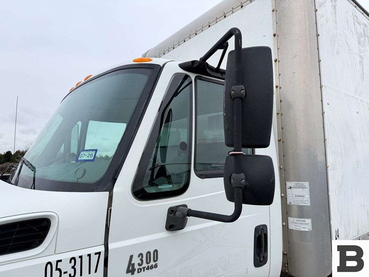 2006-international-durastar-4300-image-13