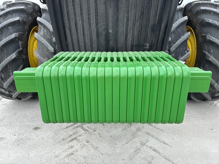 2025-john-deere-9r-590-image-10